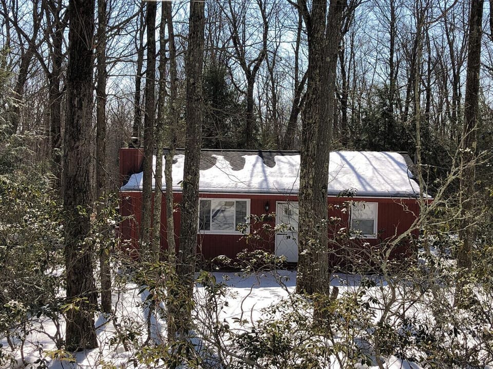 Cozy Cabin 