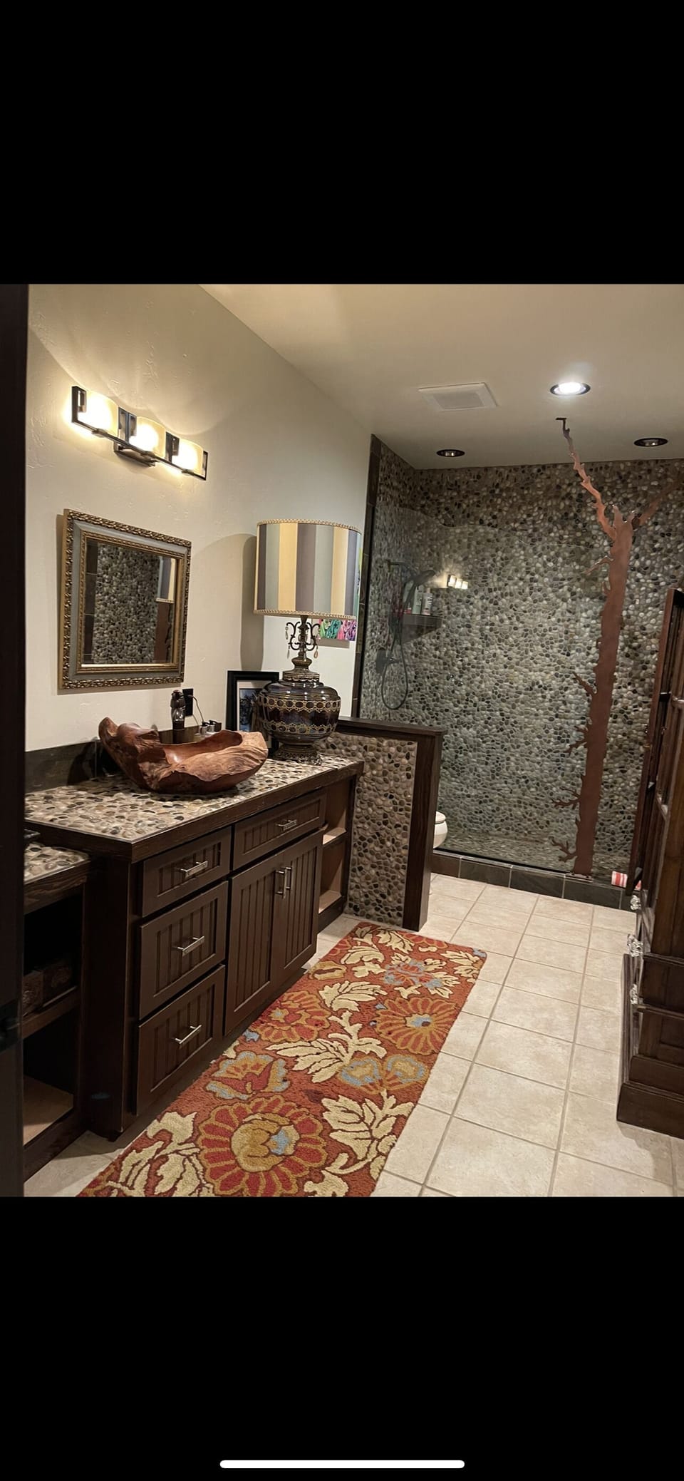 Lodge Master Suite Bathroom