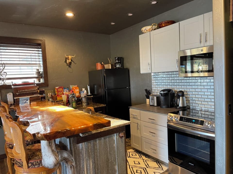 Well Equipped Kitchen with all amenities 