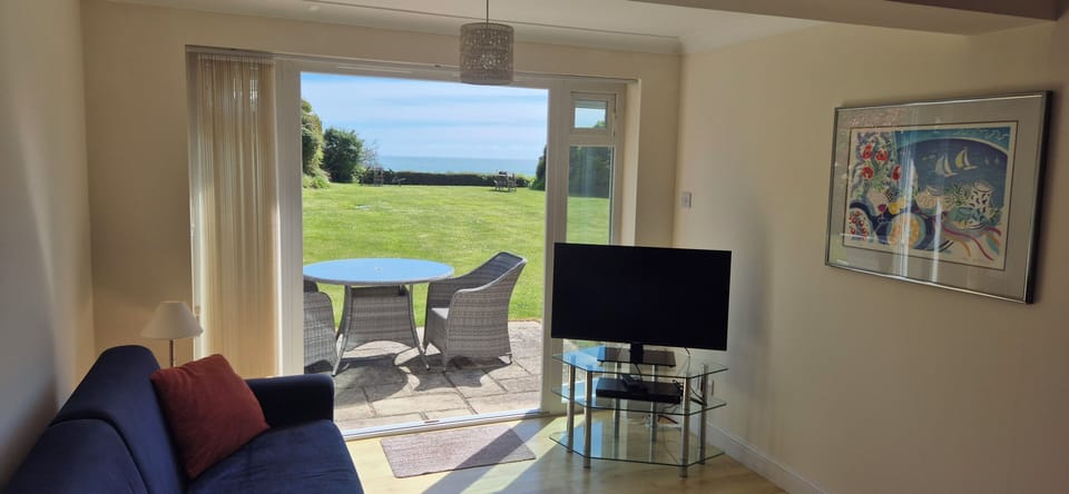 Sea view patio and garden