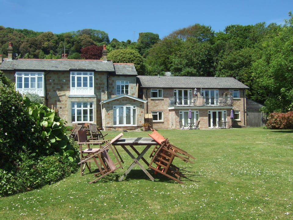 Main House and Apartments