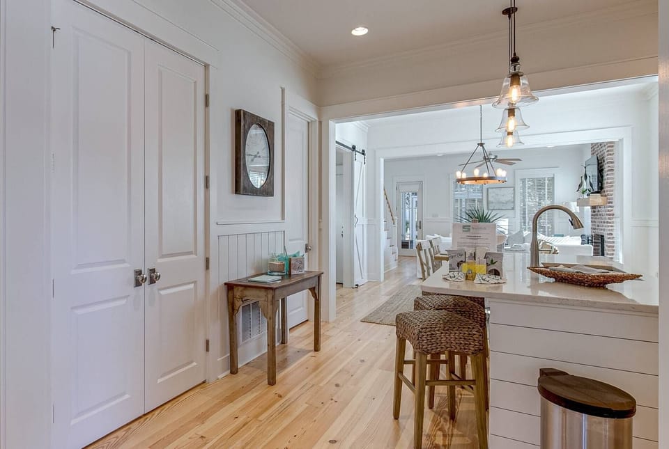 An abundance of space for a large group