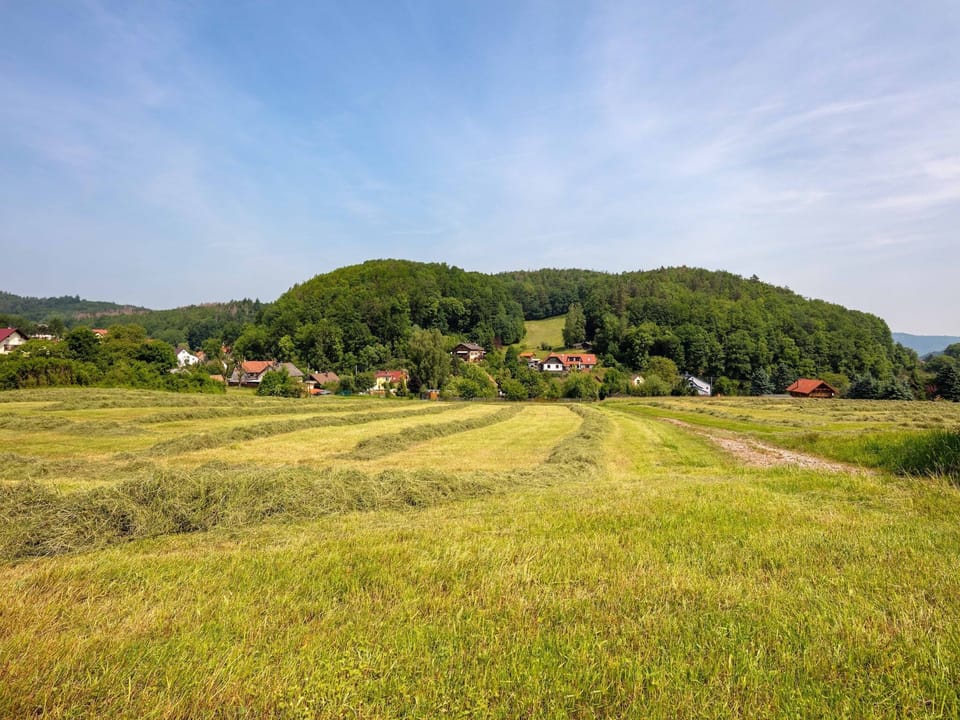 Surroundings [summer] (1-5 km)