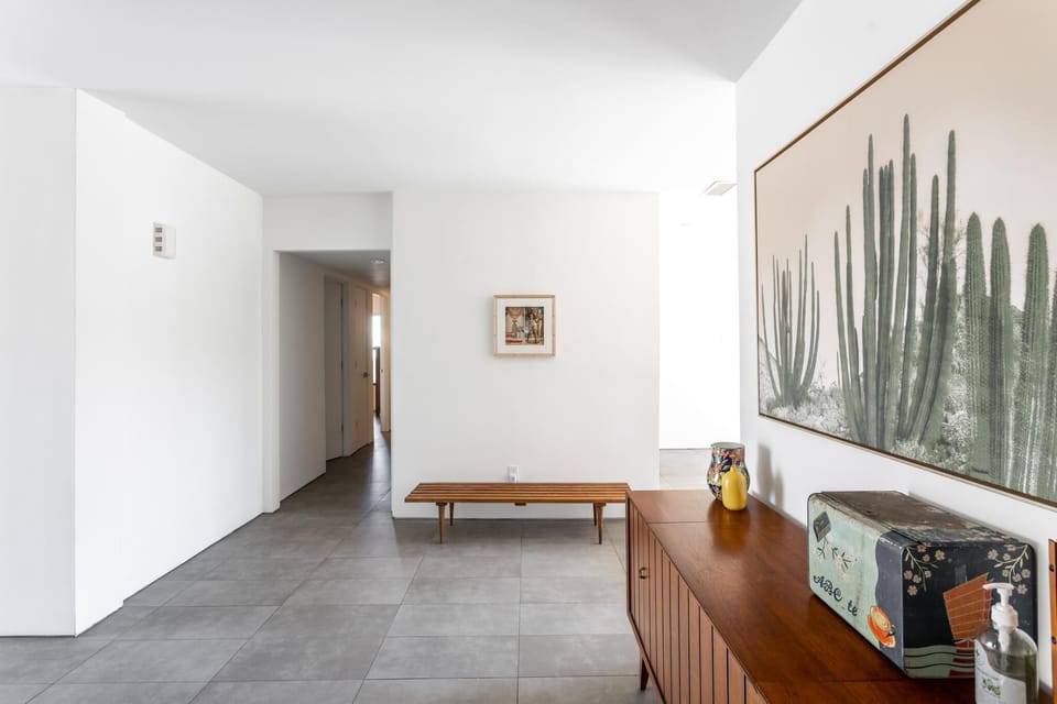 Entry to bedroom.