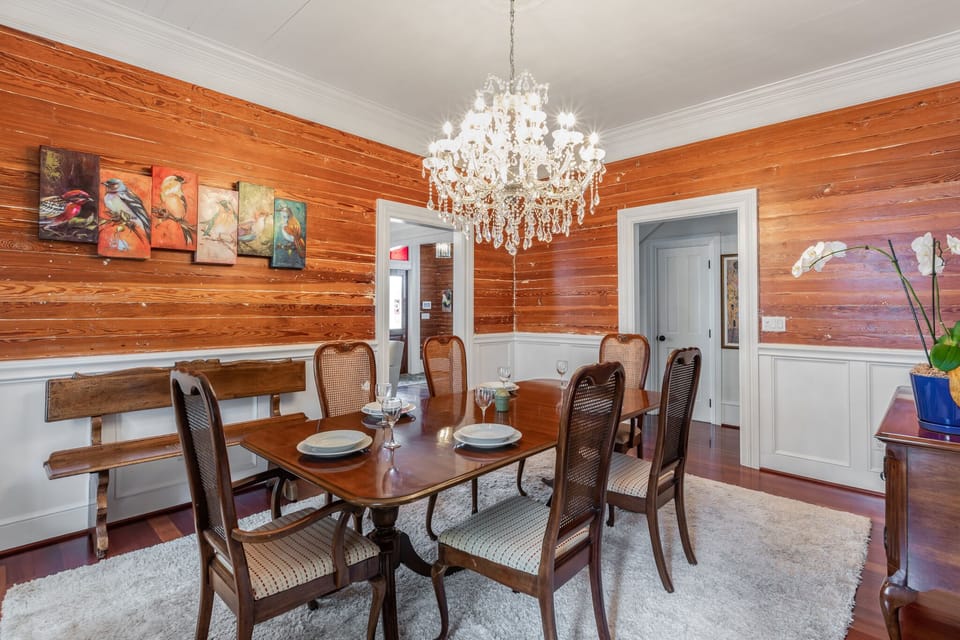 Formal dining room