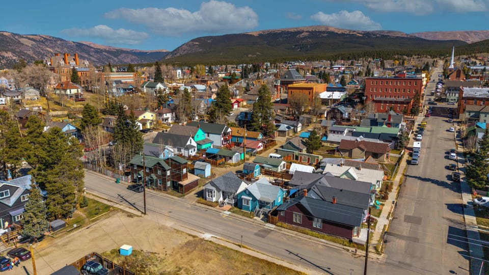 【Downtown Leadville】 One block from your front door — restaurants, bars, coffee, shops