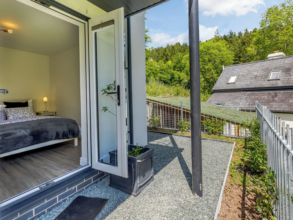 Ground floor double bedroom | Barn Owls Rest, Clyro, near Hay-on-Wye