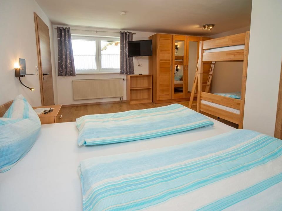 Fewo Bergblick mit Südbalkon - Echtler, Haus Apartment in Fussen