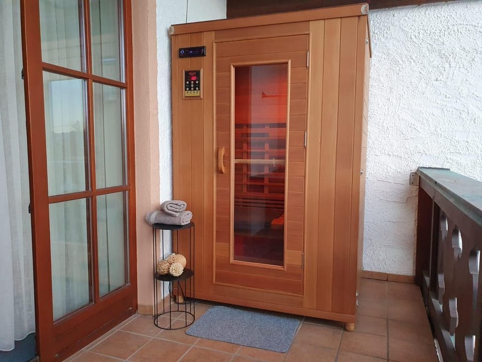 Abendsonne/Alpenglühn, house - Alpenglühn / apartment/2 bedrooms/bathroom, WC Apartment in Mittenwald