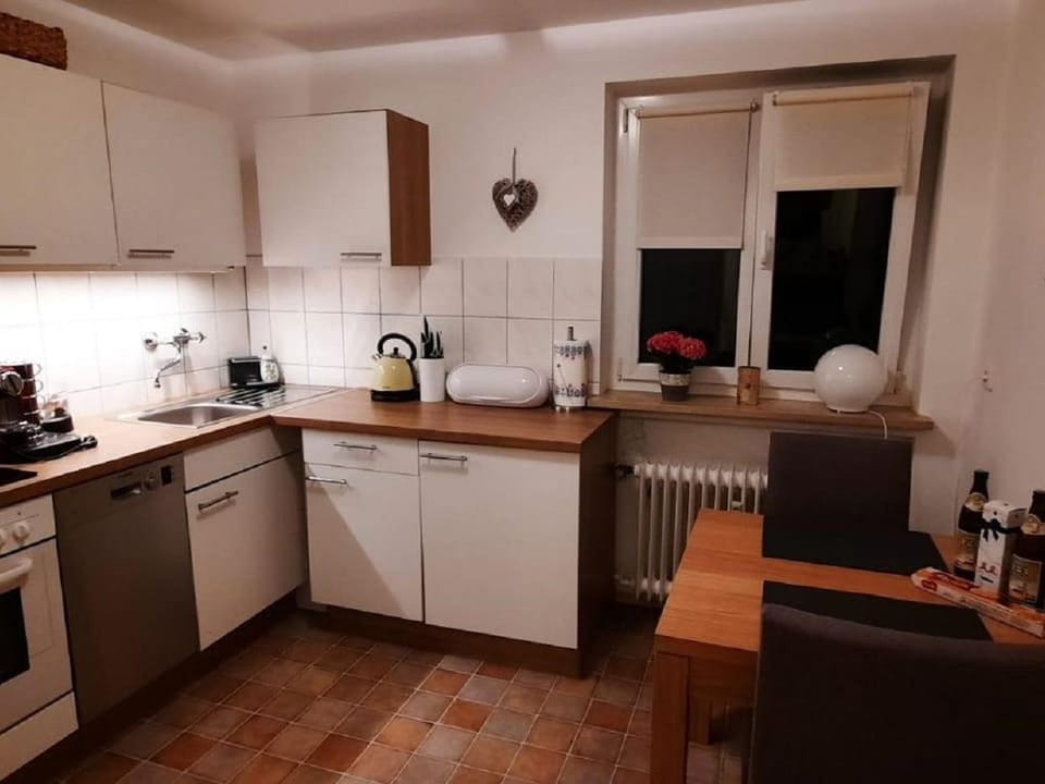 "Baierkar" apartment / living room / bedroom / shower and bath, toilet - Isartaler Hoamat, house Apartment in Mittenwald