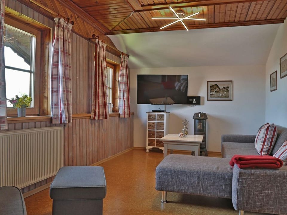 Apartment Alpspitze (XL) 75 sqm - Alpenstern Finy, organic guest house Apartment in Tyrol