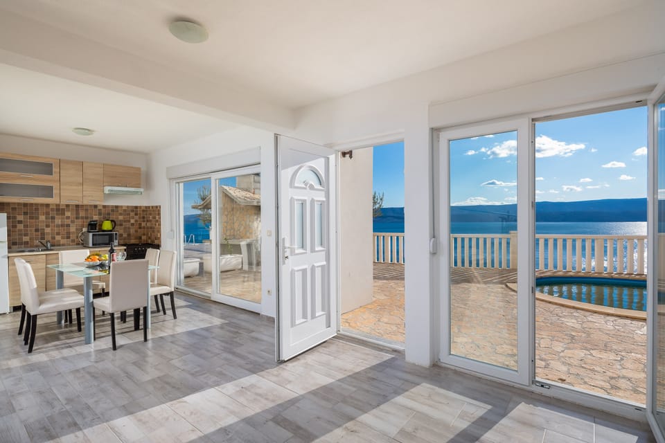 Kitchen and dining area