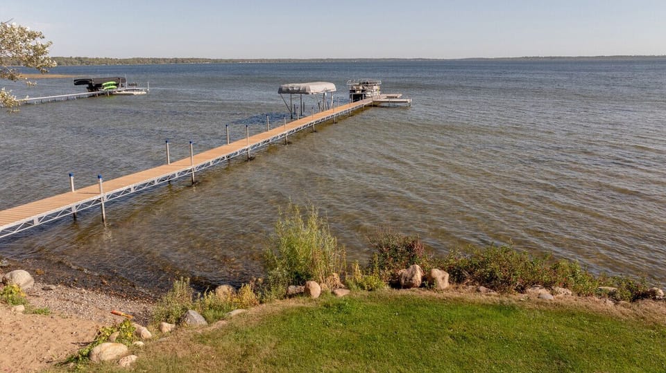 Great Dock with Plenty of Space on North Long