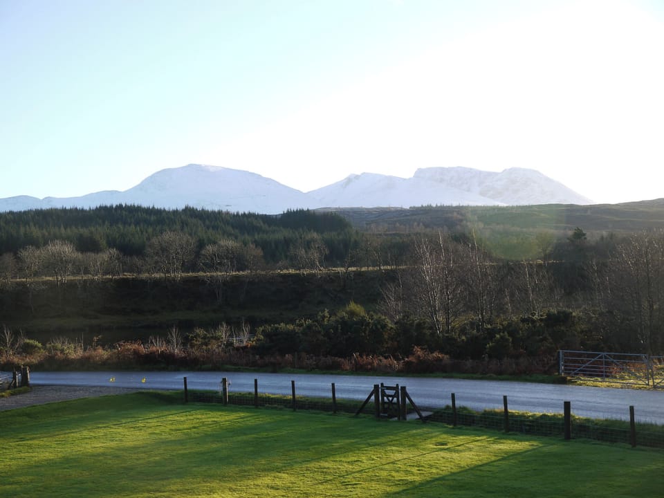 Surrounding area | Dalcomera, Fort William