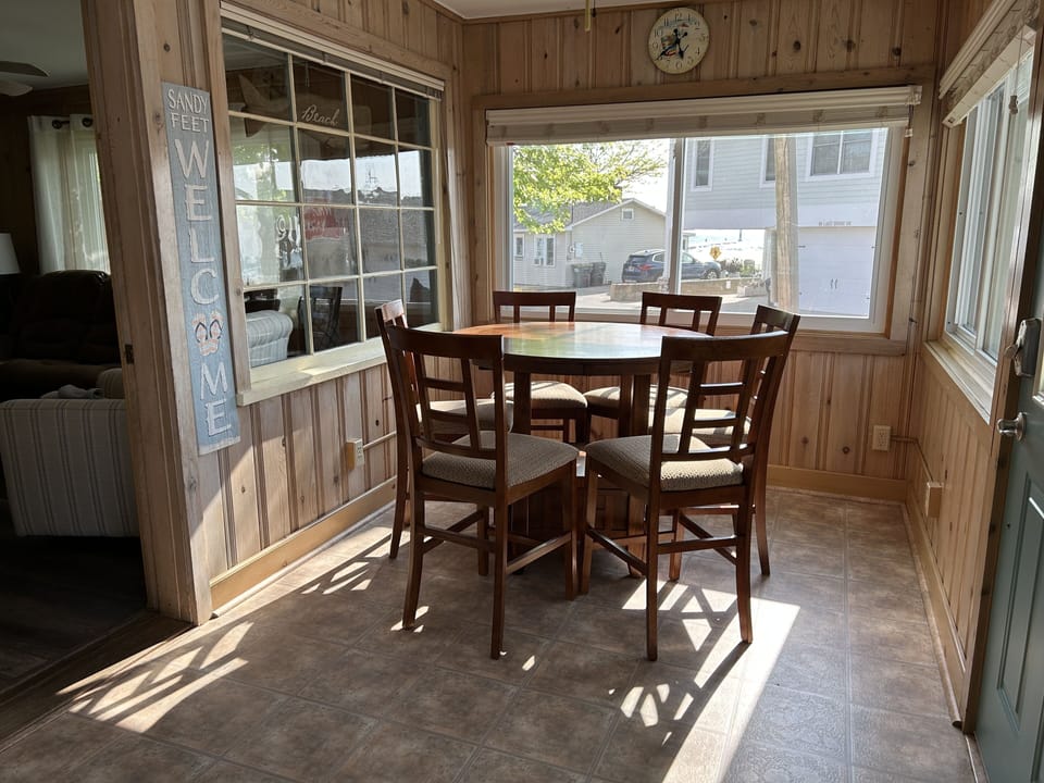 Seating for 6 Front Porch