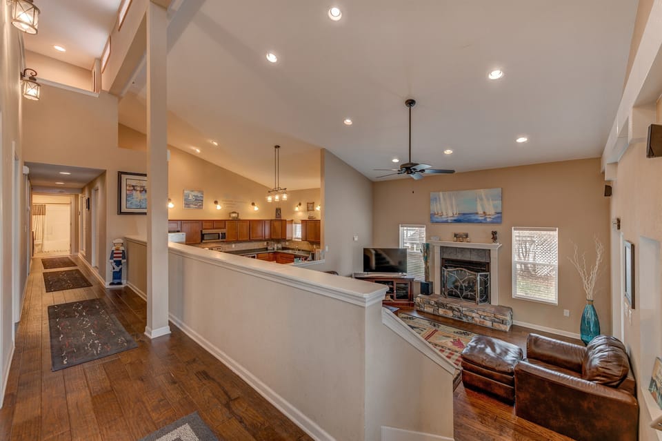 Welcome to Breeze at Lumberyard Lofts!