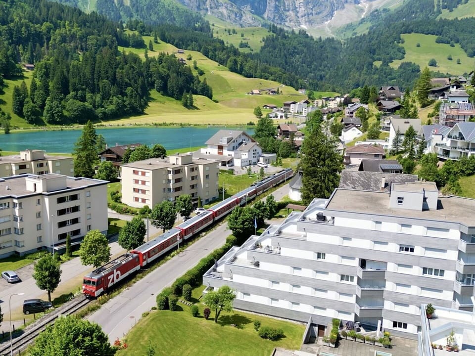 Hill Station, Alps