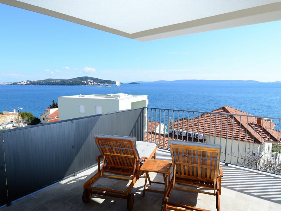 Sky, Water, Daytime, Building, Property, Table, Azure, Shade, Seaside Resort, Interior Design