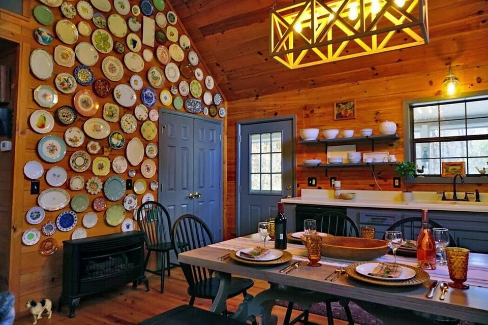 Gorgeous decor for your dining pleasure