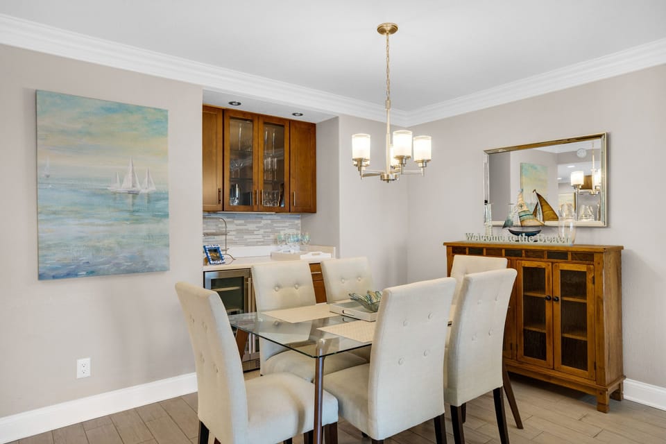 Dining table seating