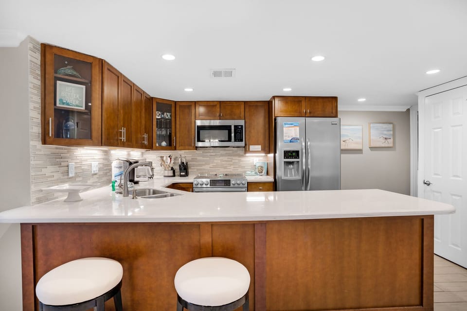 Eat-in bar seating