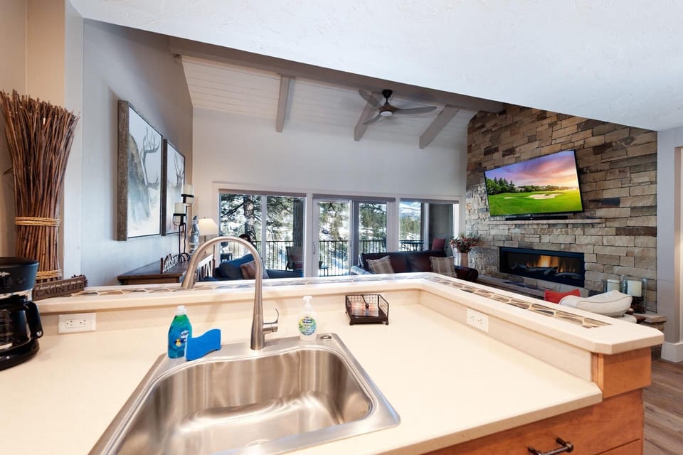 Kitchen Overlook