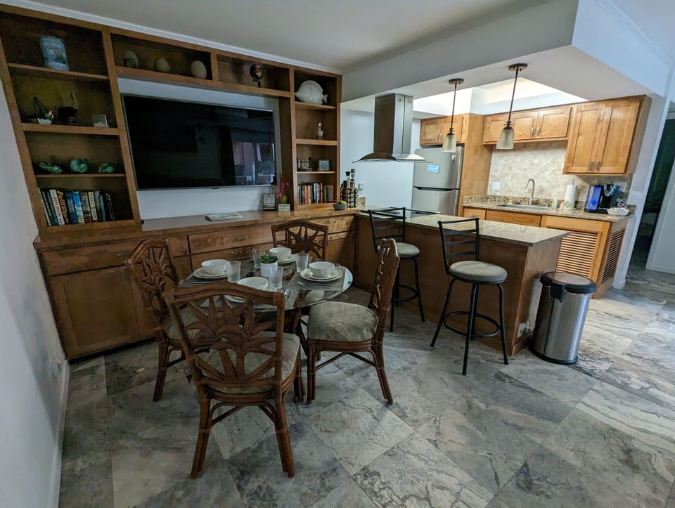 Dining, Kitchen & Entertainment area