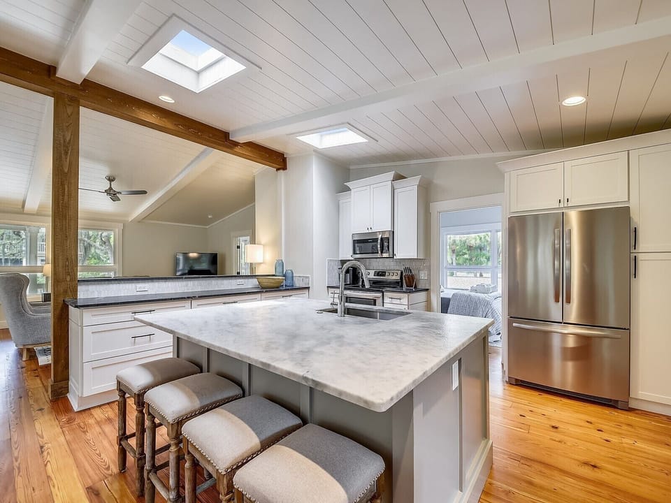 Updated Kitchen at 5 Dogwood Lane