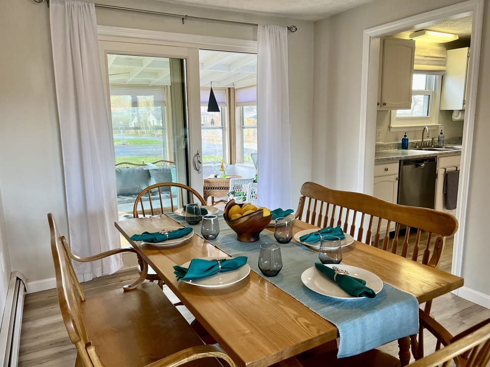Full dining room table!