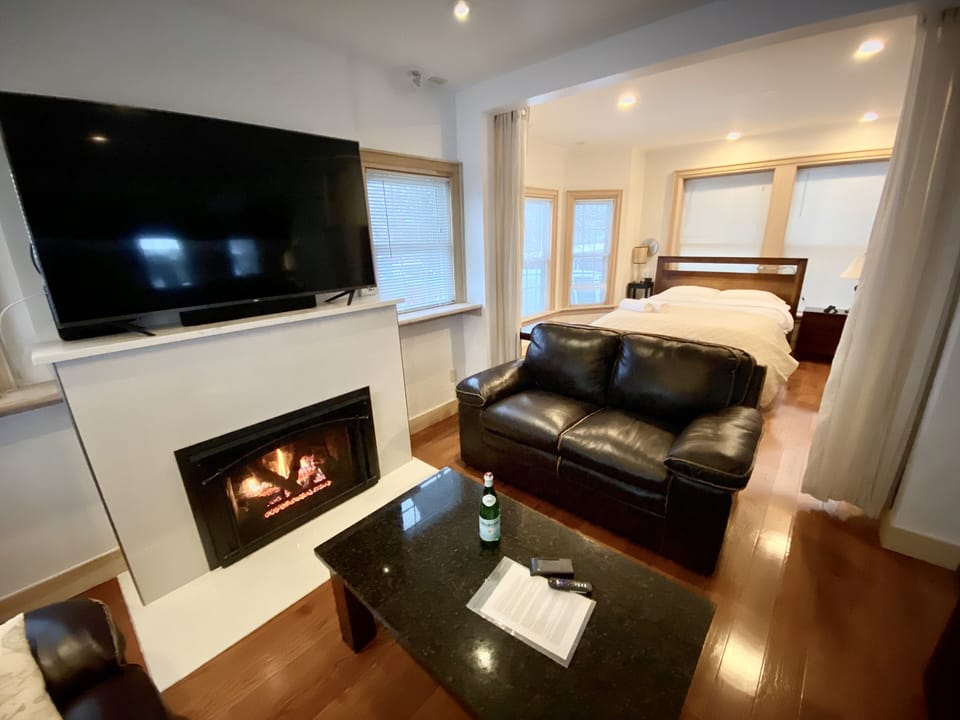 New fire place and 65'' Roku TV with Sonos Beam!