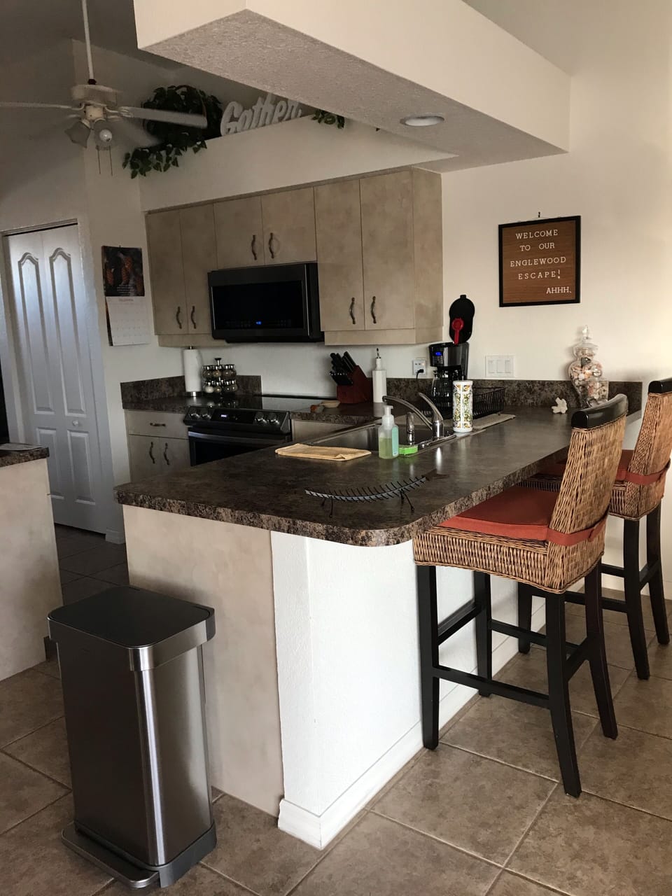 Kitchen with breakfast bar seating