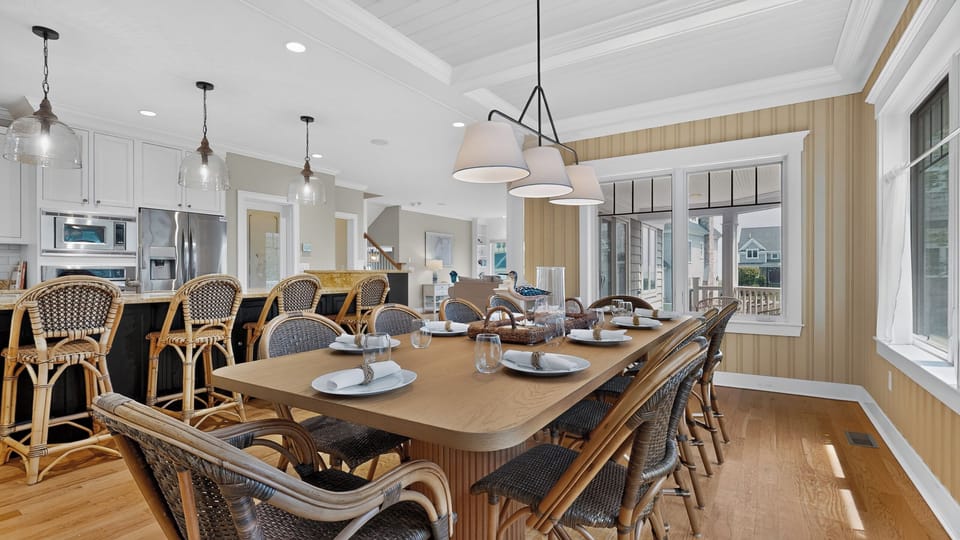 Dining room table | Seats 10