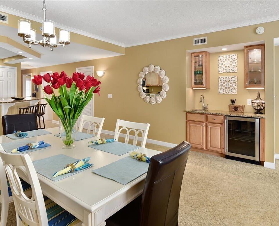 Dining-Area