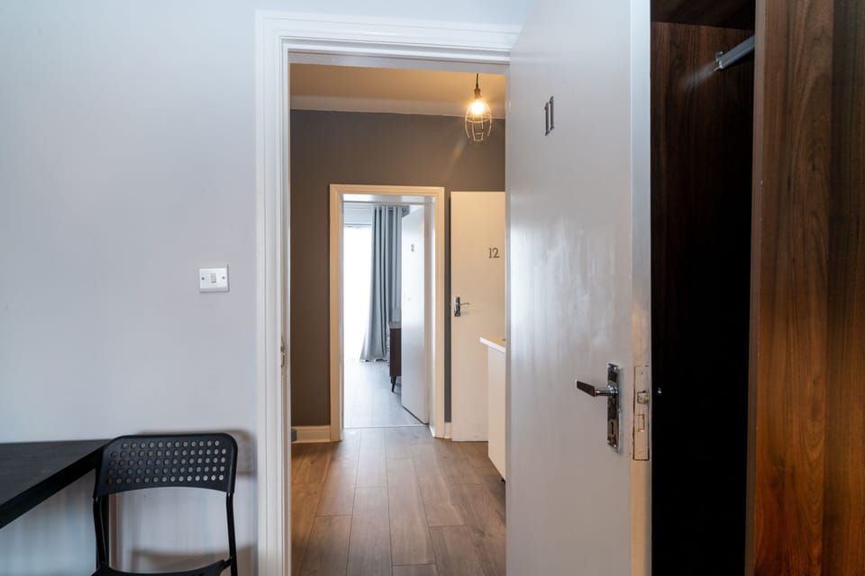 Private lobby between rooms