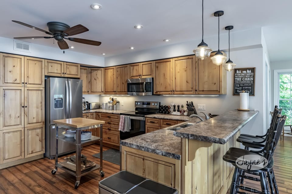 Kitchen &amp; Bar Seating