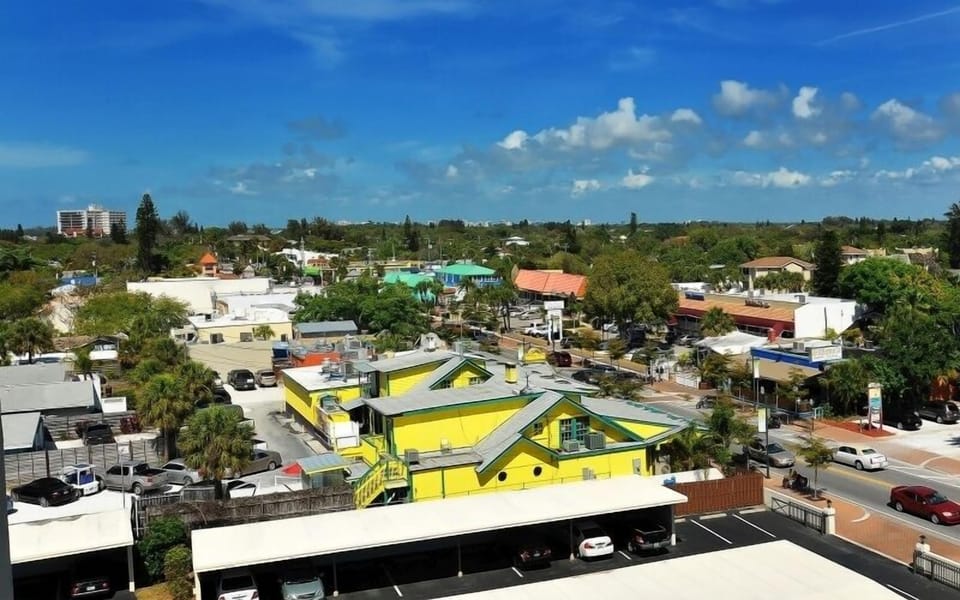 Siesta Key Village.jpg