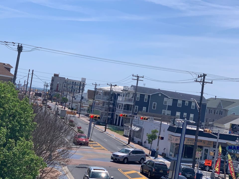 2 Blocks to the beach