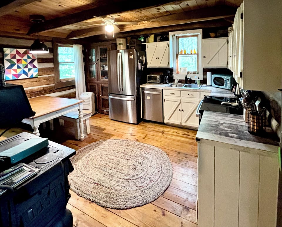 A chef’s dream in our fully stocked kitchen with brand new appliances.