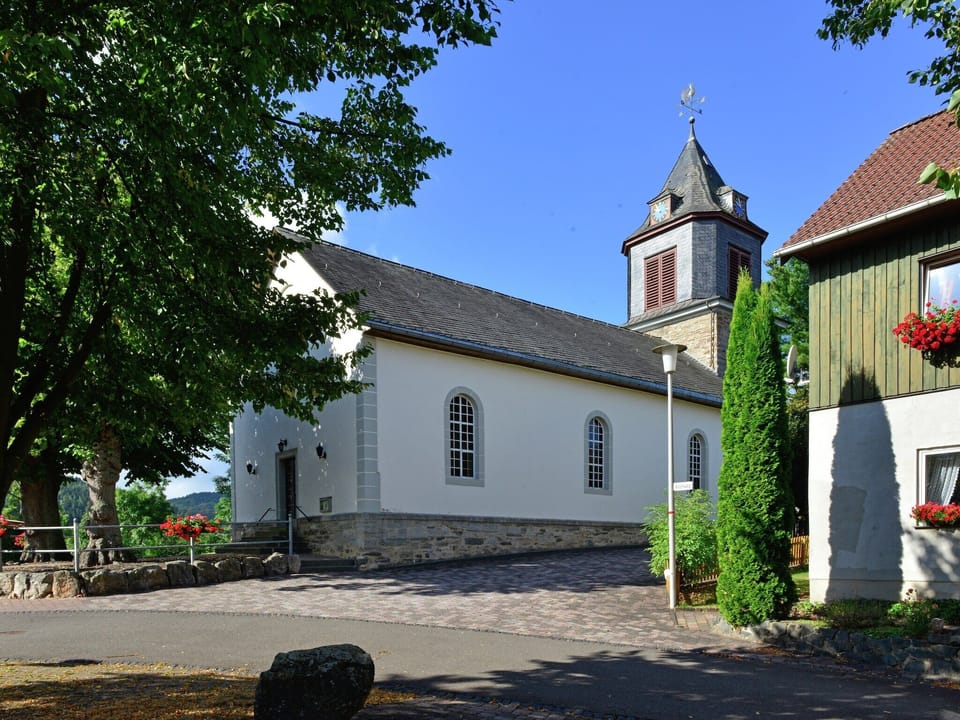 Surroundings [summer] (1-5 km)