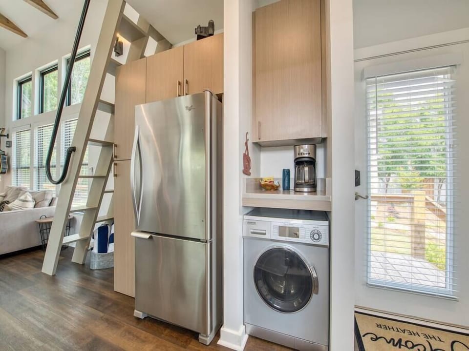 Small Washer / Dryer Combo