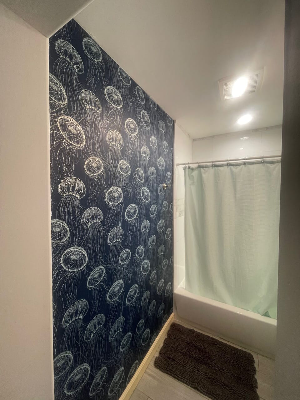 Jellyfish Bathroom (2)
