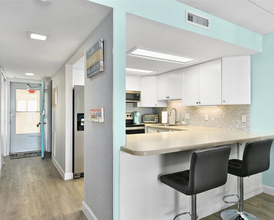 Mariner I 3M Kitchen-Area