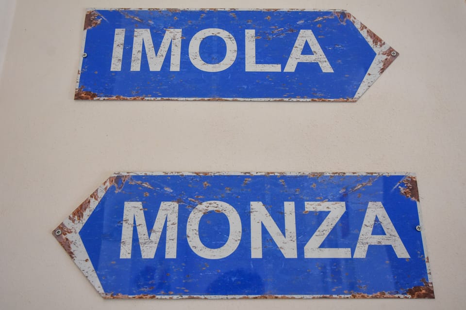 F1 inspired wall decorations