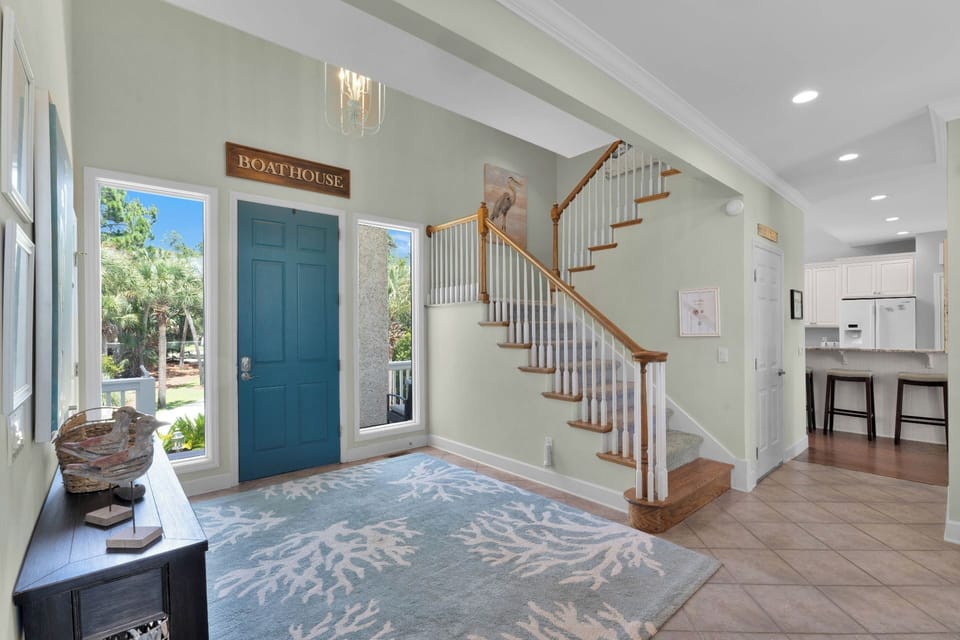 entryway to home on main level