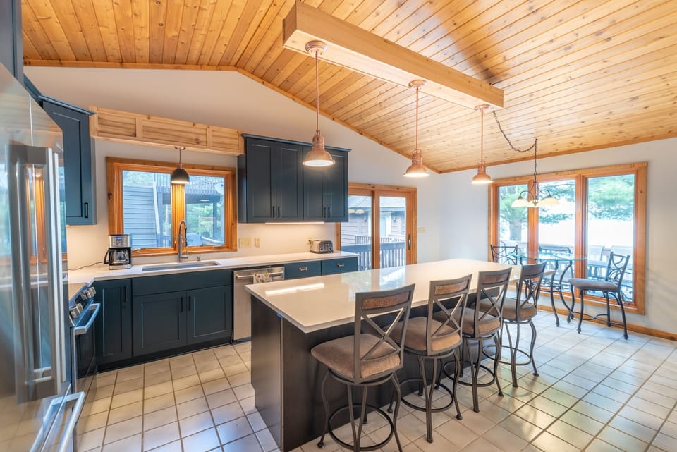 Large kitchen with lots of prep space.