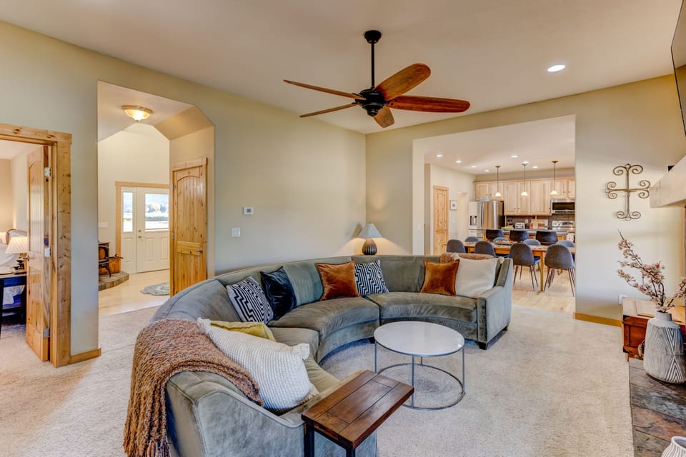 Open Concept Family Room 