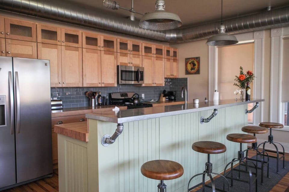 Fully stocked eat-in kitchen with all the comforts of home.