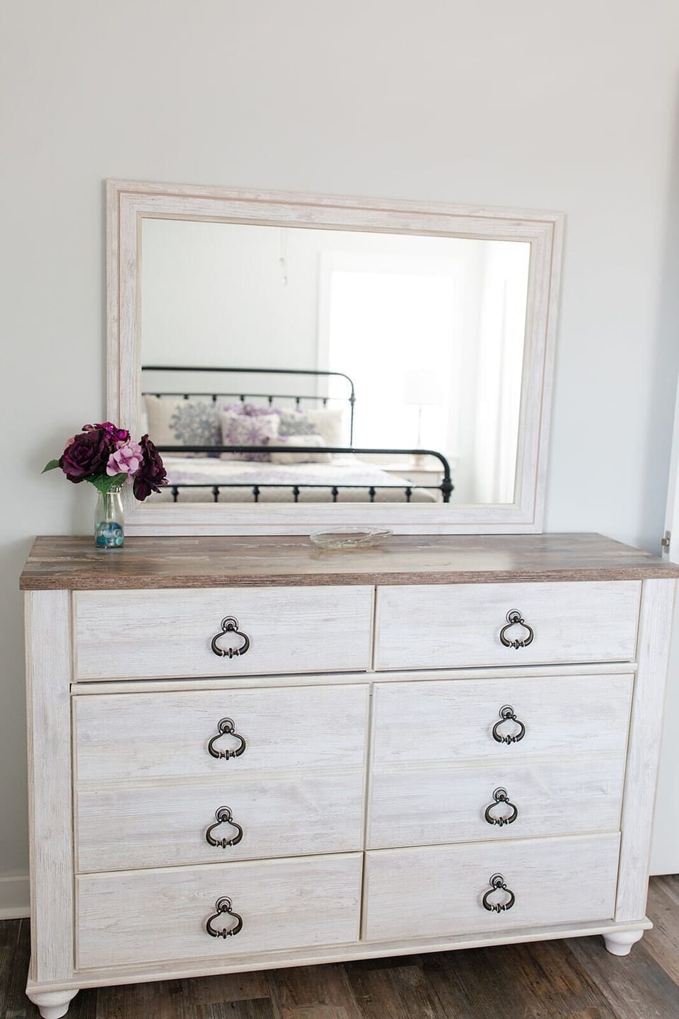 Queen bedroom