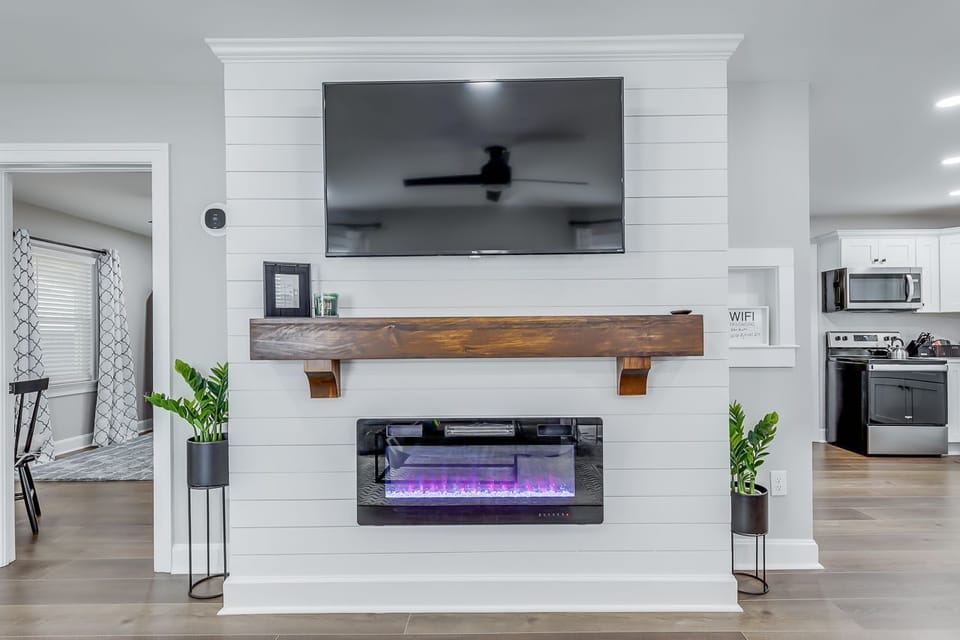 TV and e-Fire Place