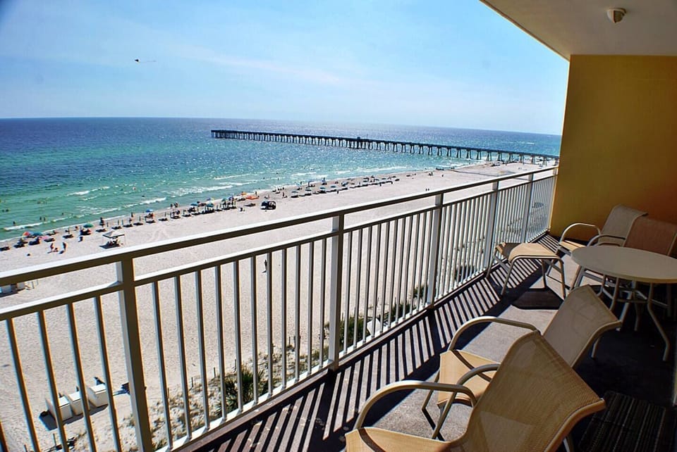 This beach is never crowded! West view from our balcony - best compliment for your morning coffee!